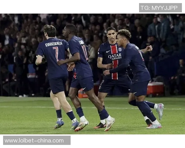 足总杯激战曼联小胜巴黎圣日耳曼全场沸腾转会传闻再起